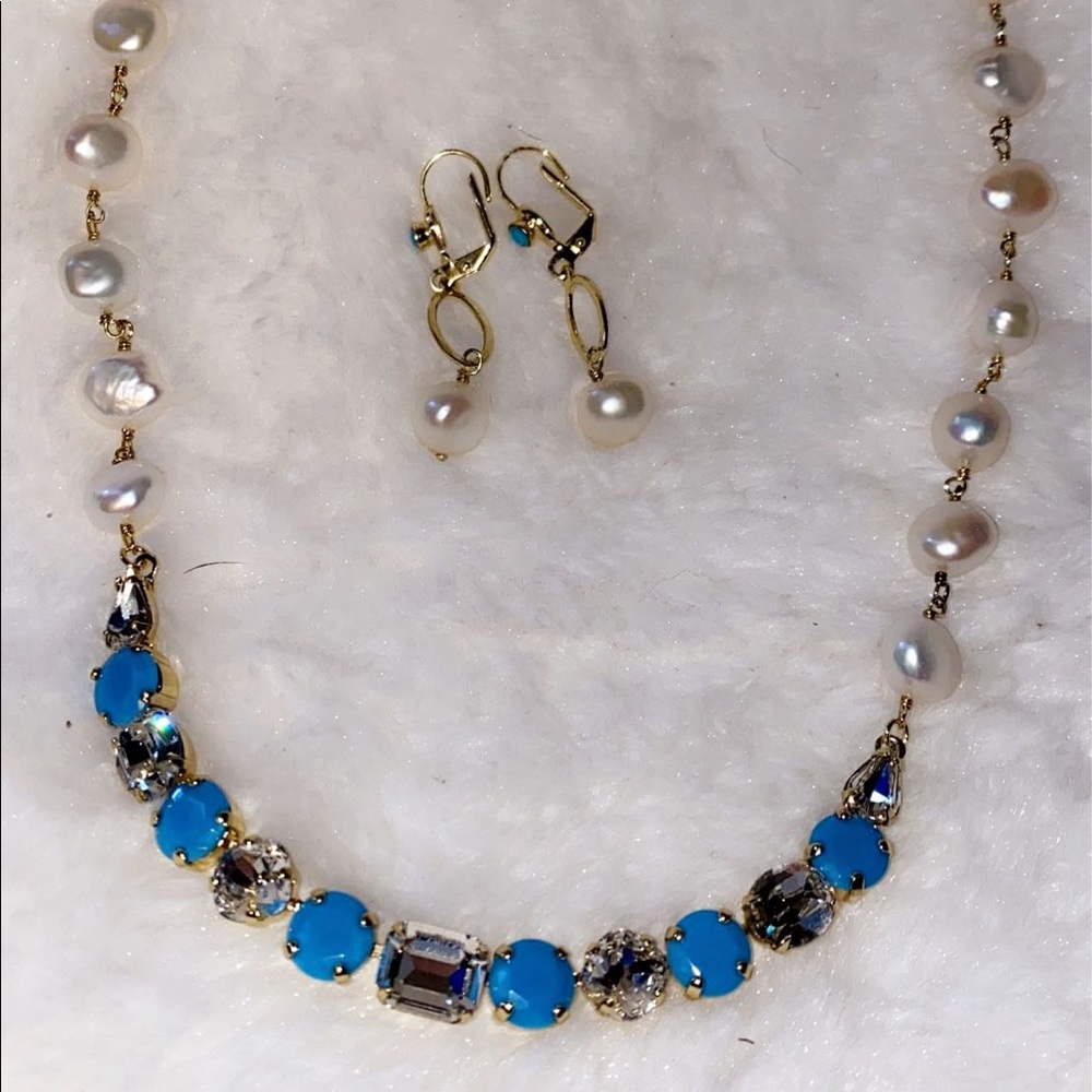 beautiful Sorelli Necklace And Earrings